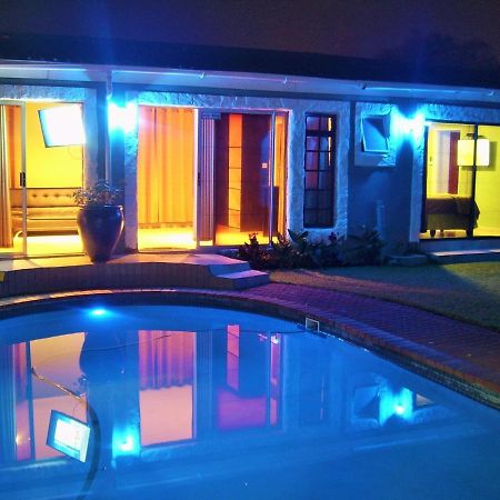 Berry Bliss Guest House Габороне Экстерьер фото