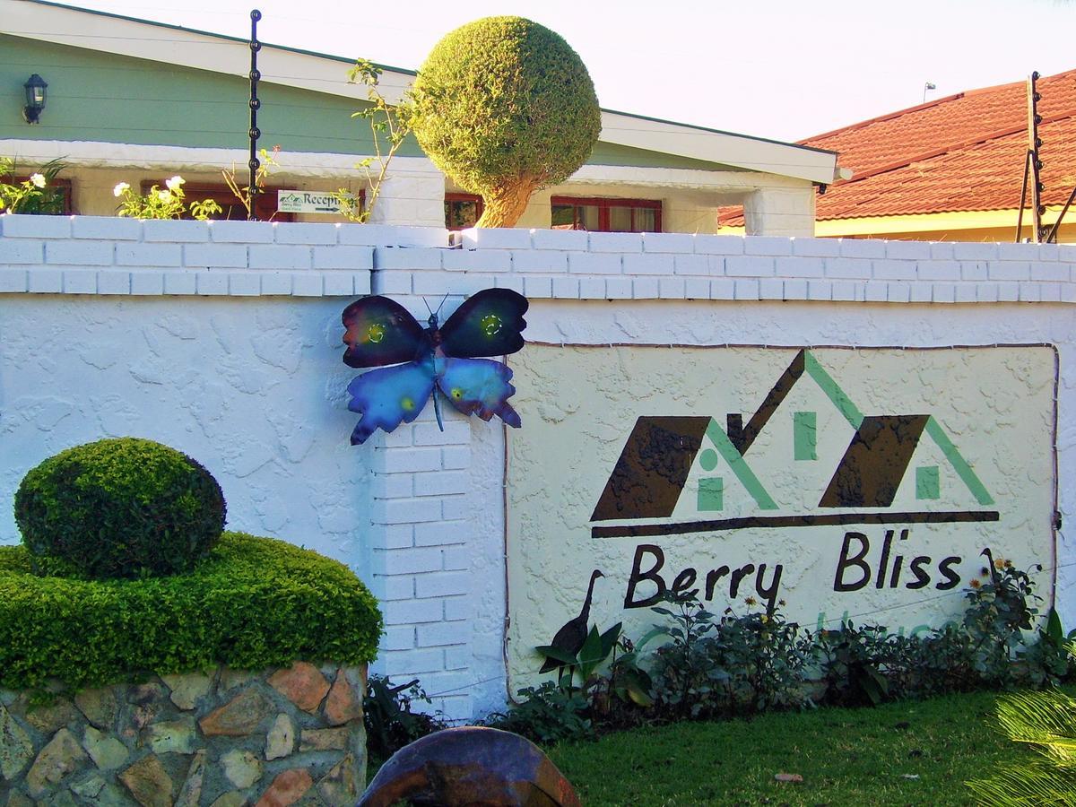Berry Bliss Guest House Габороне Экстерьер фото