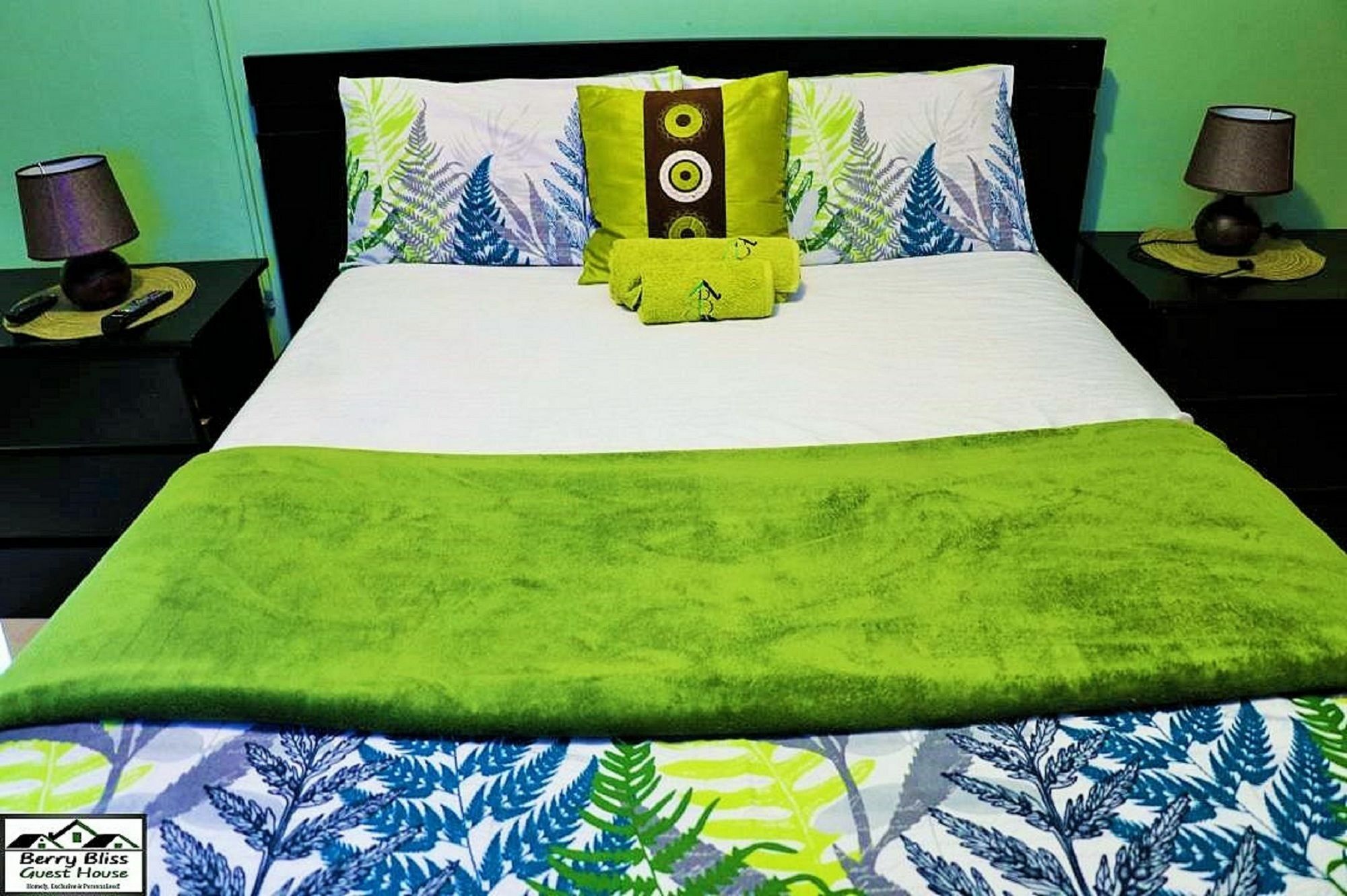Berry Bliss Guest House Габороне Экстерьер фото